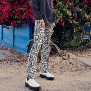 Urban outfitters Allie printed kick flare print